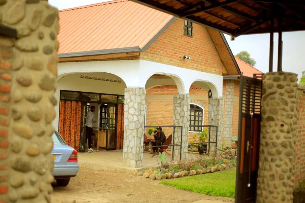 Urugano Virunga Palace Nyarugina Buitenkant foto